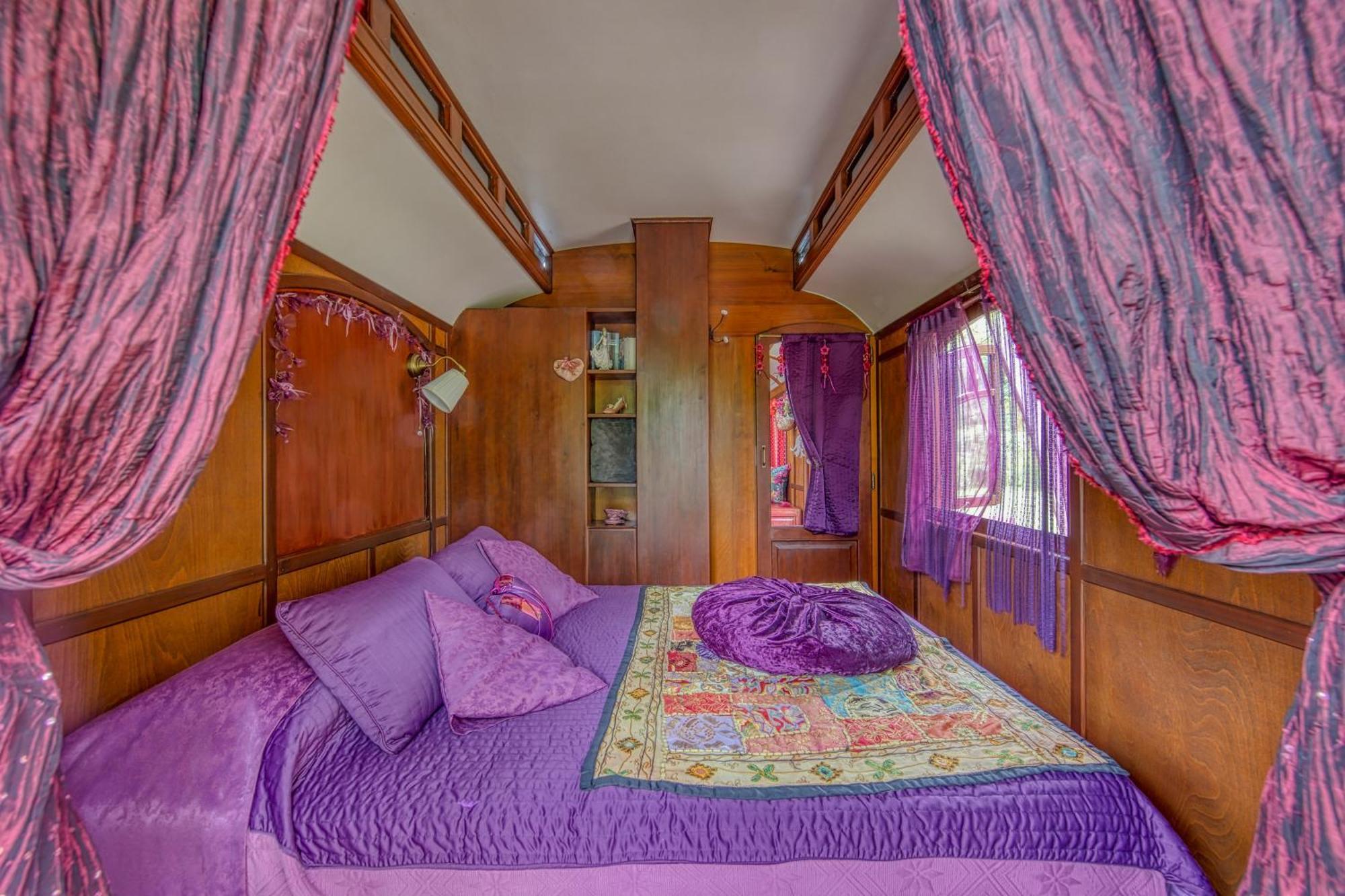 La Roulotte D'Alany Otel Grayan-et-l'Hopital Dış mekan fotoğraf