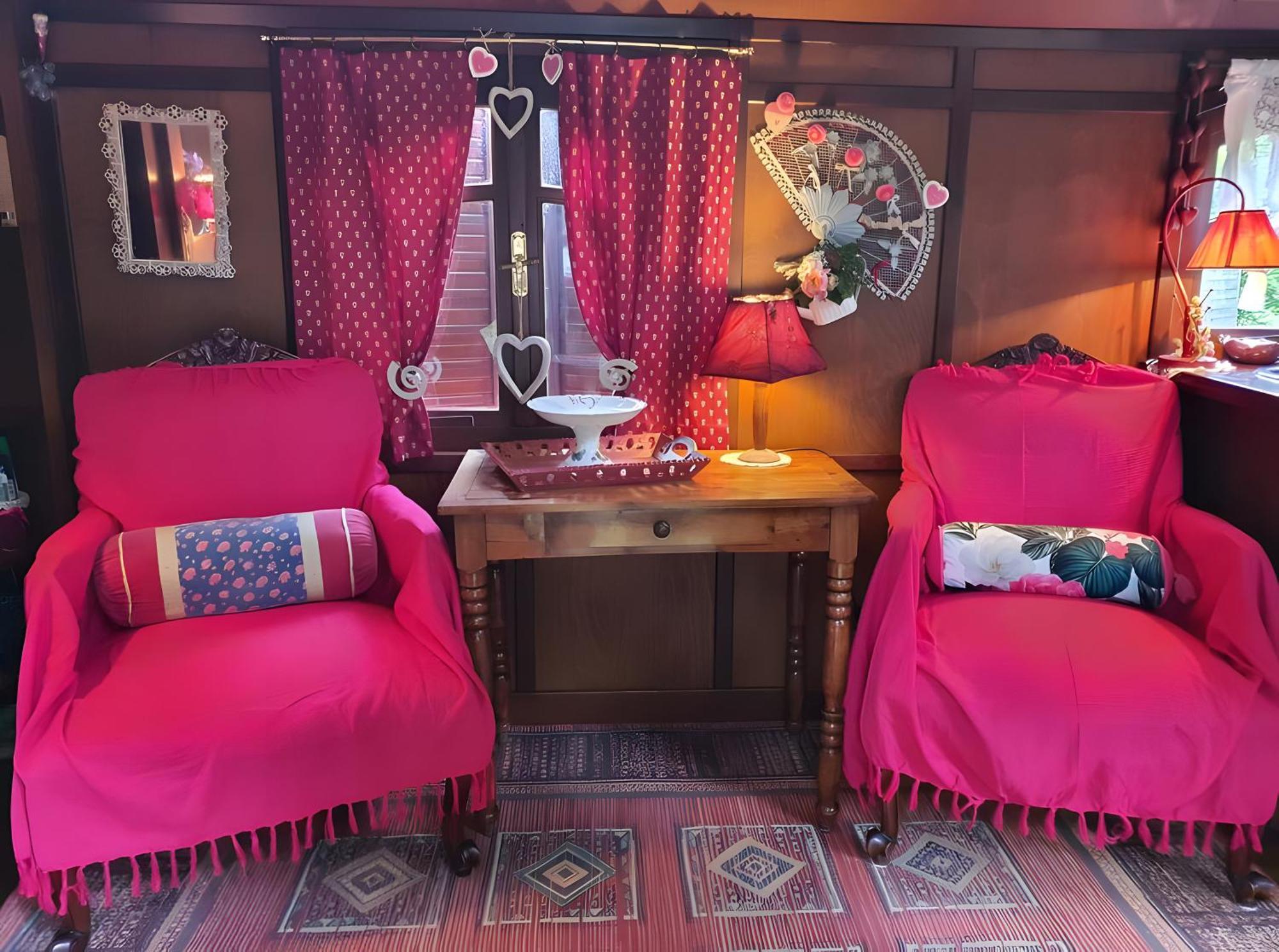 La Roulotte D'Alany Otel Grayan-et-l'Hopital Dış mekan fotoğraf