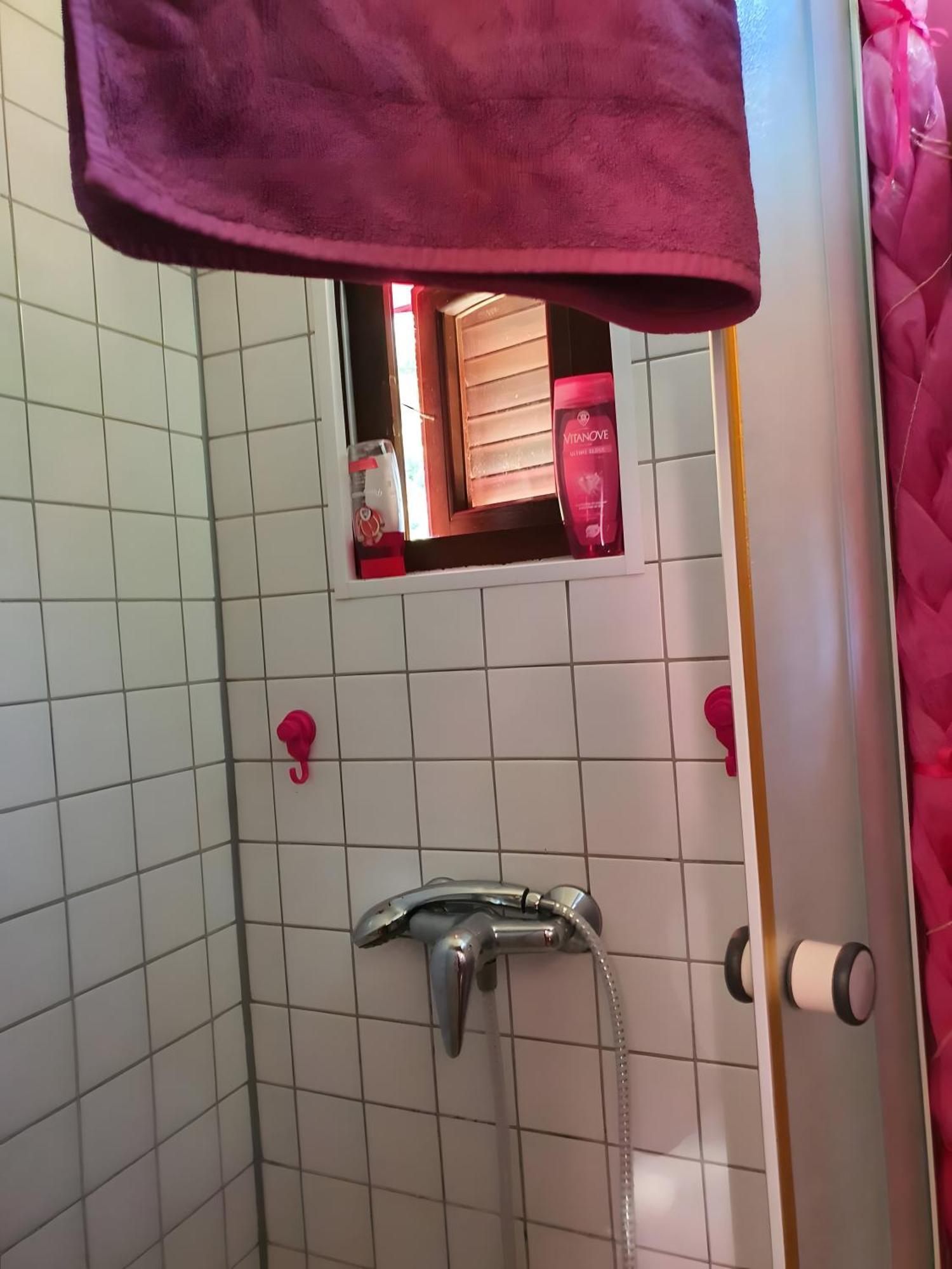 La Roulotte D'Alany Otel Grayan-et-l'Hopital Dış mekan fotoğraf