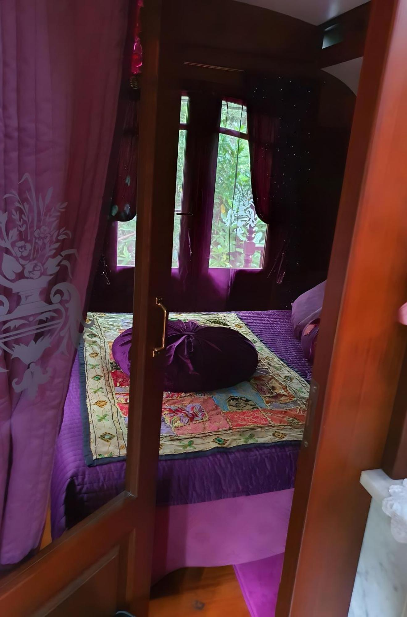 La Roulotte D'Alany Otel Grayan-et-l'Hopital Dış mekan fotoğraf
